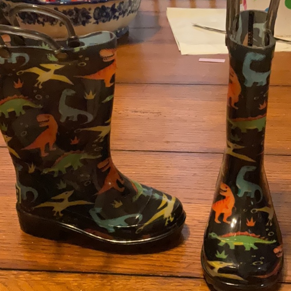 Little boys dinosaur rain, boots size 6 by western chief